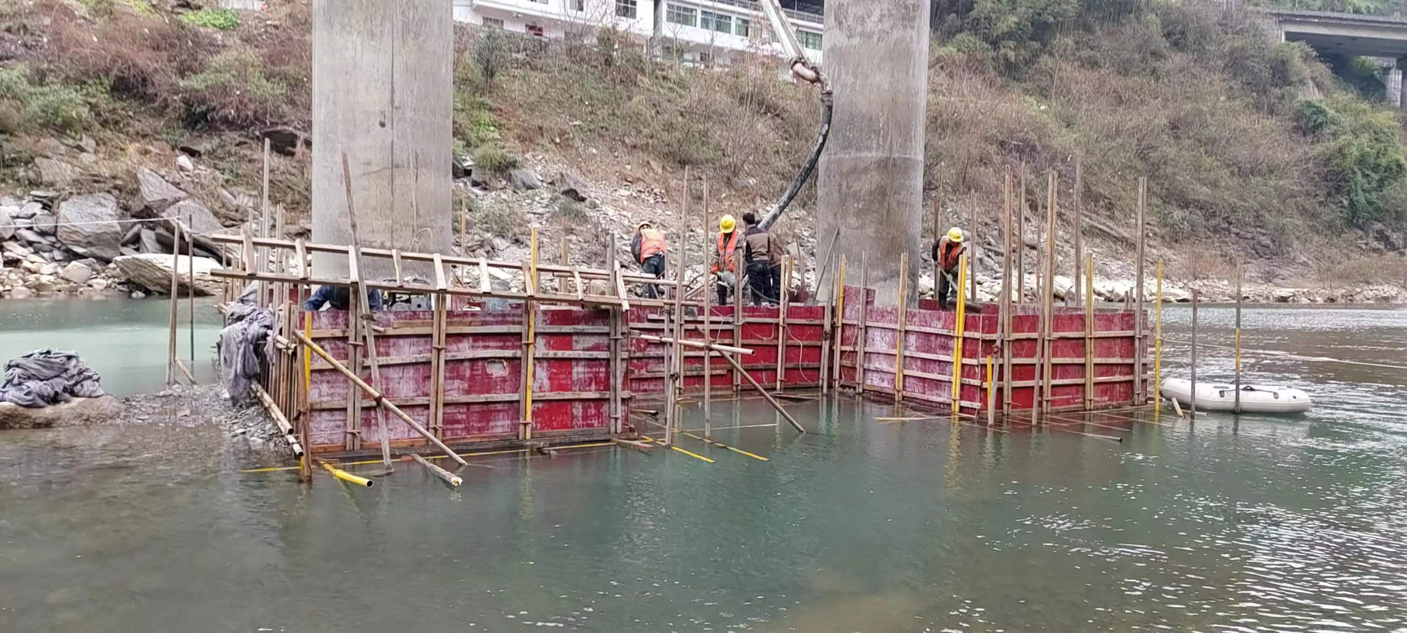 迪庆水利工程施工中堤坝渗漏原因以及防渗加固技术
